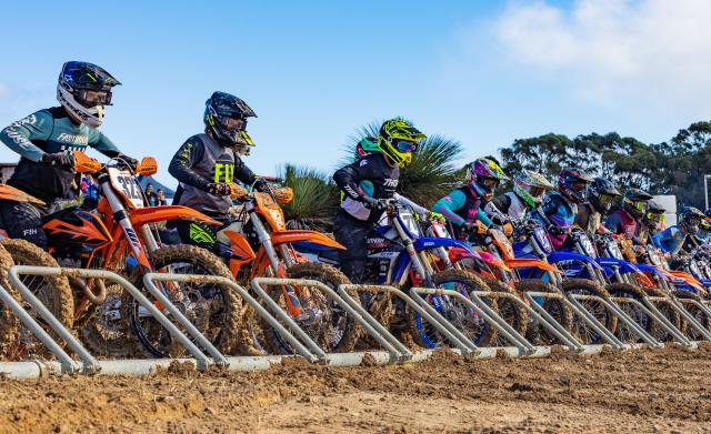Dinnage denied a fourth title as Banks goes bang