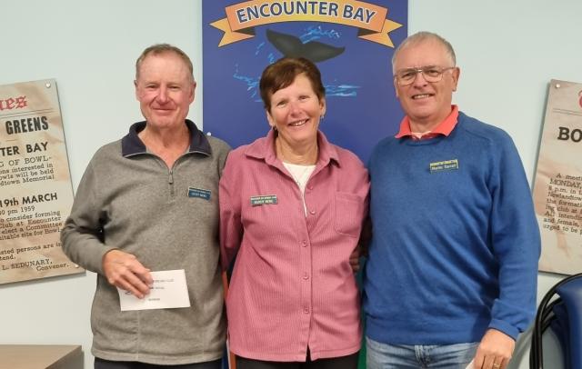 Bay bowlers defy cloudy conditions